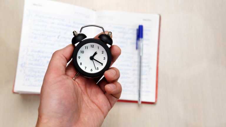 Tips for Managing Time as a Freelance Writer: Strategies for Productivity and Balance